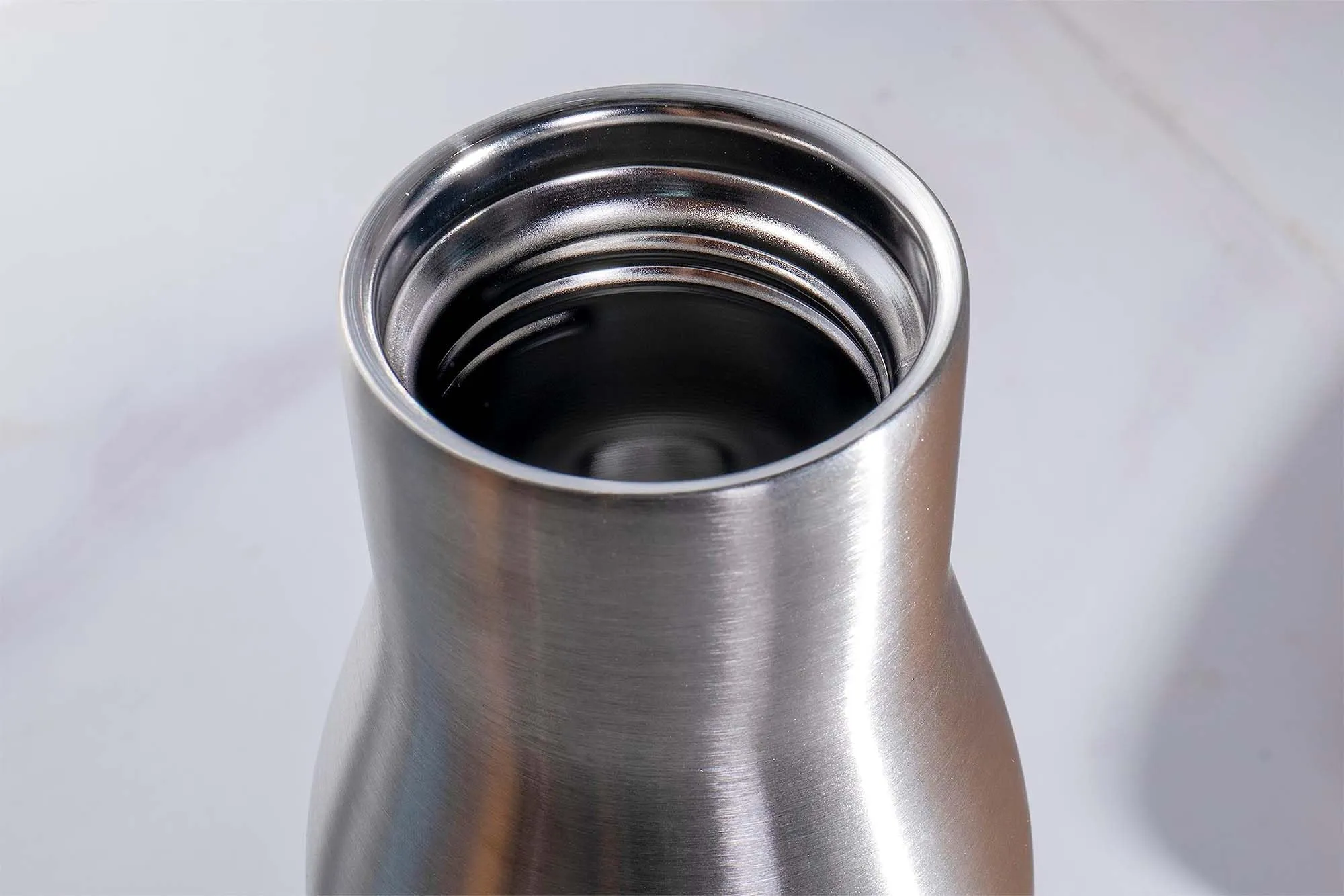 Kuber Industries 1500 ml Flask LeakProof Hot & Cold Stainless Steel Water Bottle with Bamboo Wooden Lid | Stain Resistent Insulated Thermos Water Bottle for Adults & Office | Silver