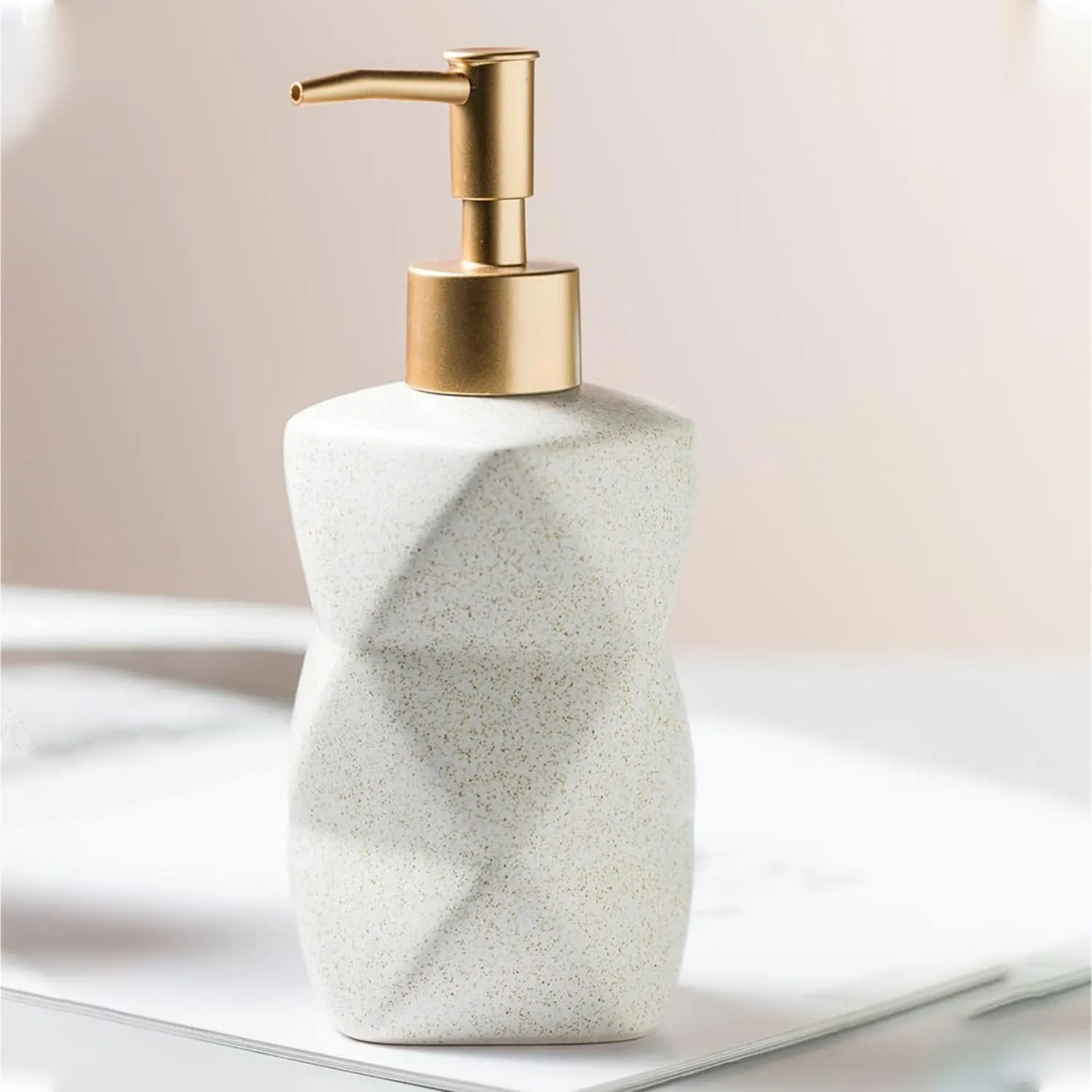 Kuber Industries Liquid Soap Dispenser | Handwash Soap Dispenser | Soap Dispenser for Wash Basin | Shampoo Dispenser Bottle | Bathroom Dispenser Bottle | 300 ML | White