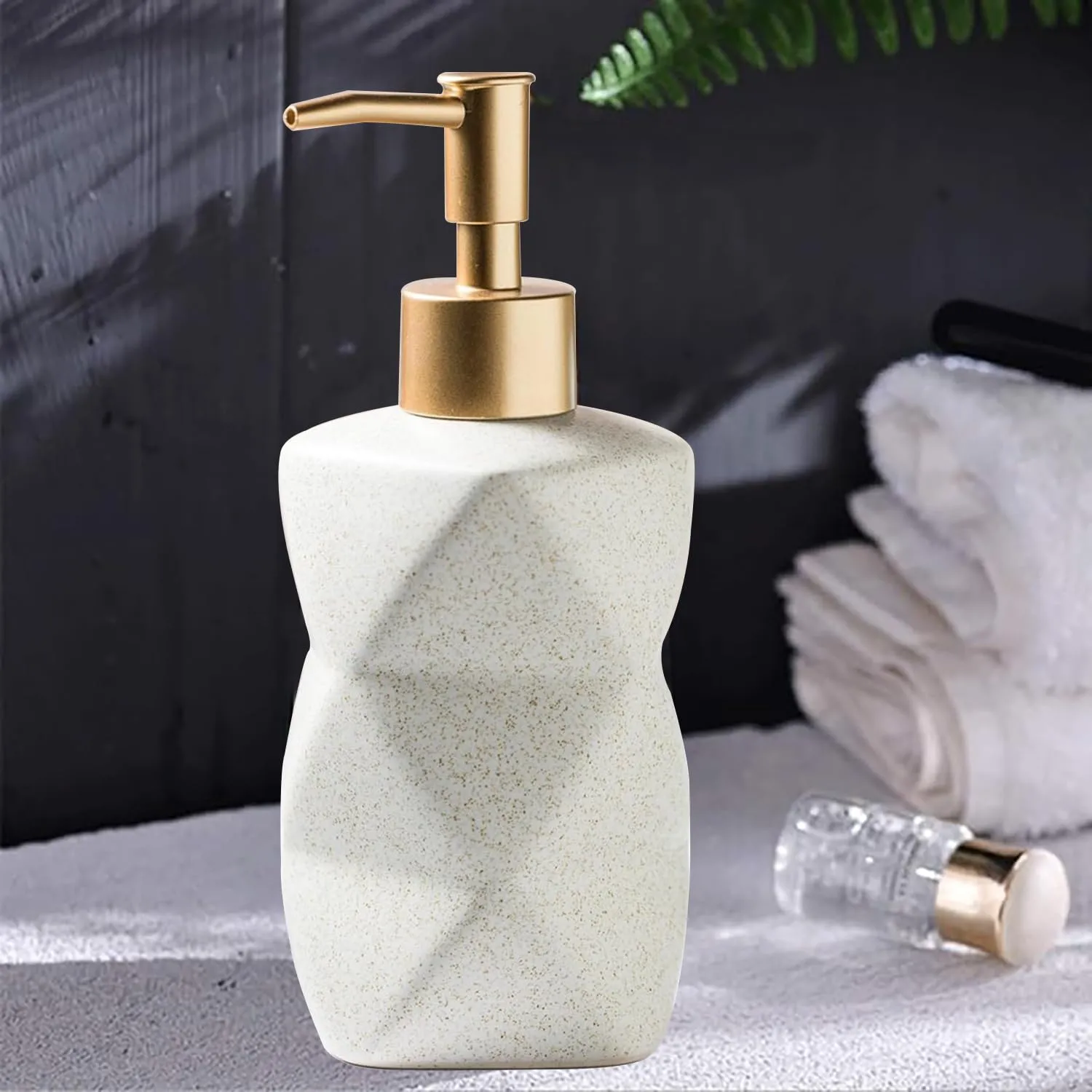 Kuber Industries Liquid Soap Dispenser | Handwash Soap Dispenser | Soap Dispenser for Wash Basin | Shampoo Dispenser Bottle | Bathroom Dispenser Bottle | 300 ML | White