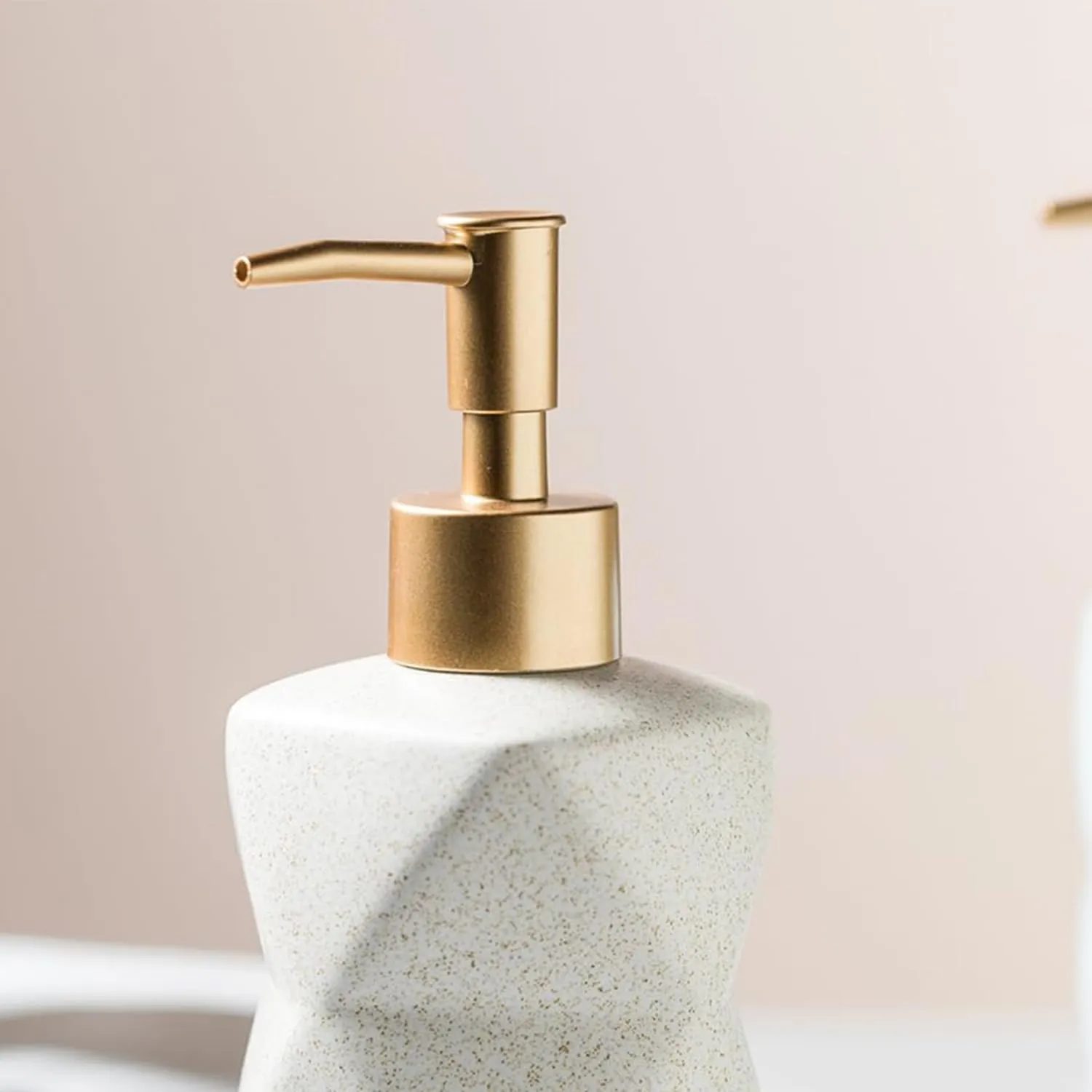 Kuber Industries Liquid Soap Dispenser | Handwash Soap Dispenser | Soap Dispenser for Wash Basin | Shampoo Dispenser Bottle | Bathroom Dispenser Bottle | 300 ML | White