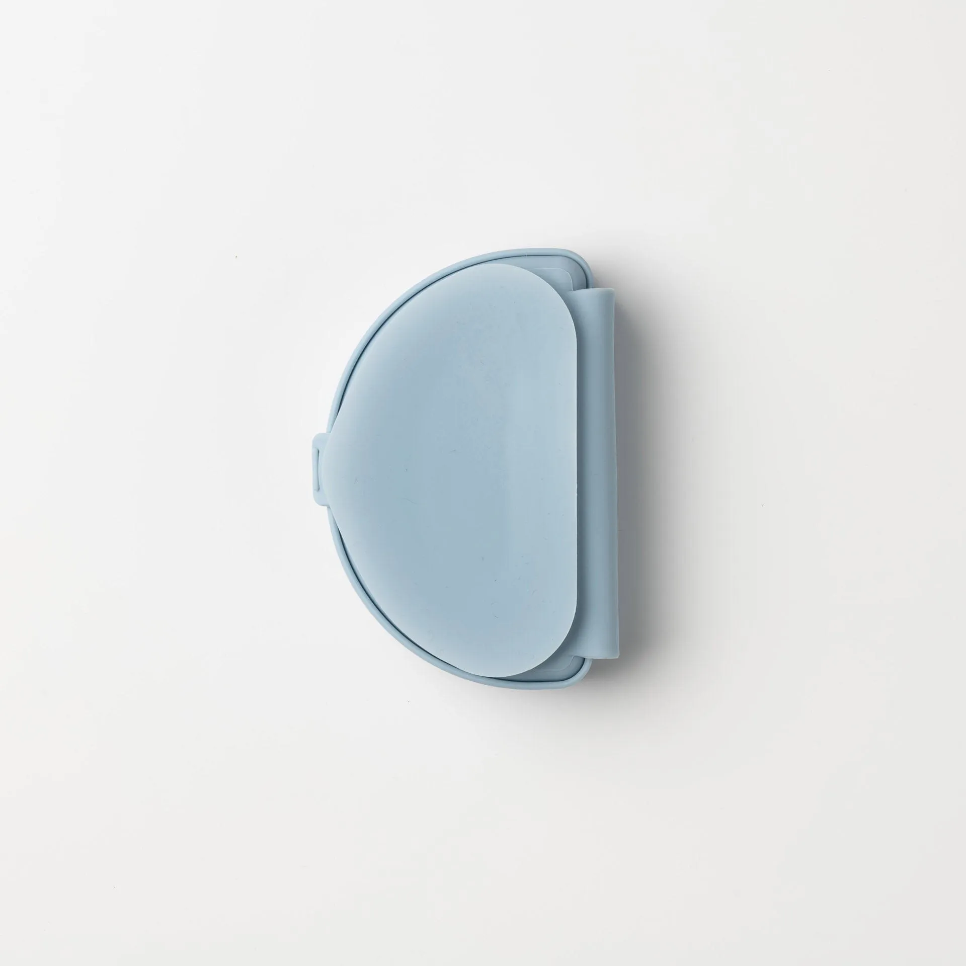 Silifold: Compact Children's Portable Plate | Chickory